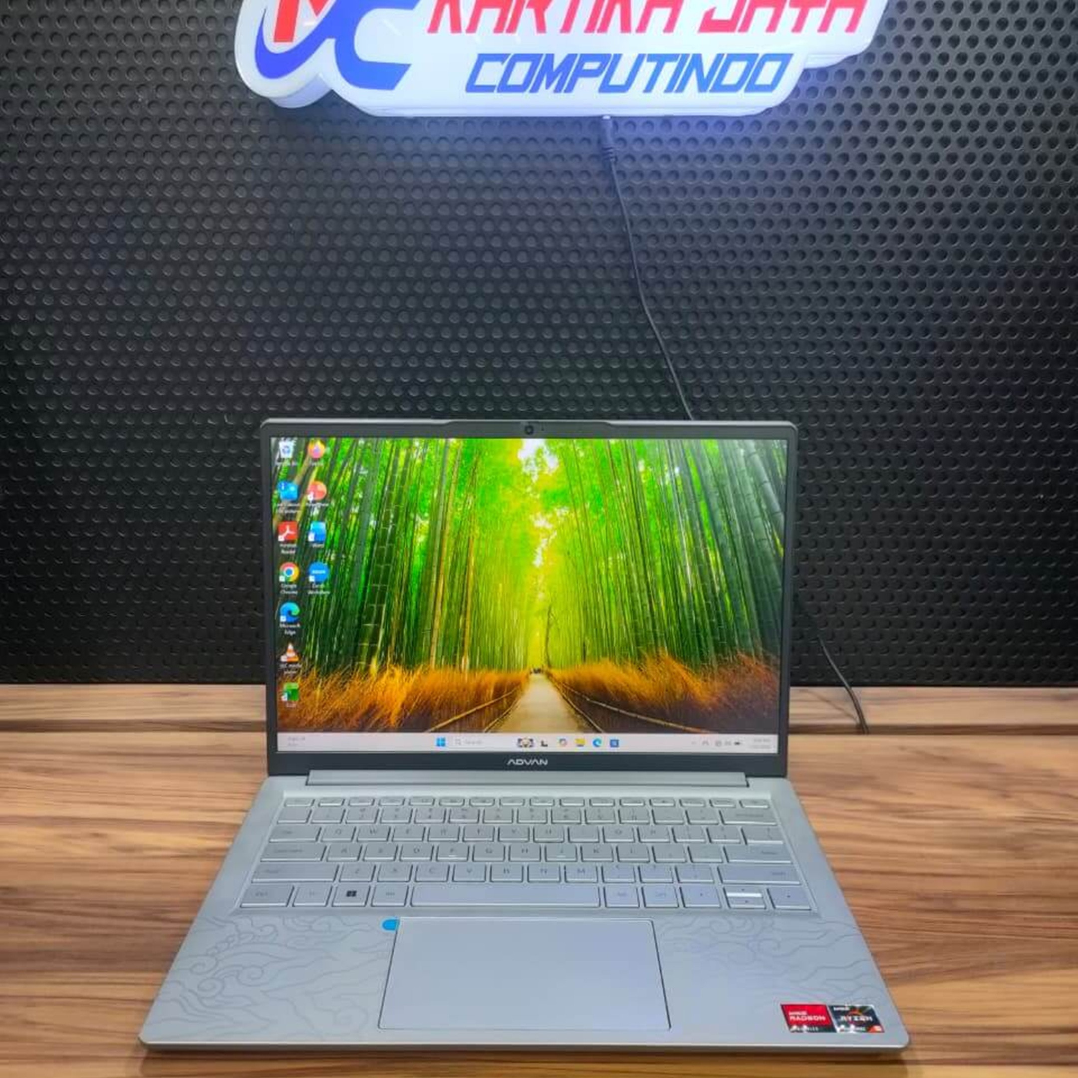 ADVAN WORKPLUS HERITAGE 1701 AMD RYZEN 5 RAM 8 SSD 